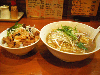 山やの日替わりチャーシューキムチ丼セット 山やの日替わりチャーシューキムチ丼セット