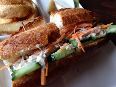 cafeontheloute-sando.jpg cafeontheloute-sando.jpg