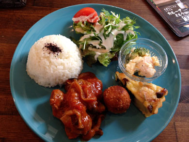 base-lunch.jpg base-lunch.jpg