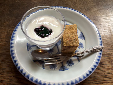 tia-dessert.jpg tia-dessert.jpg